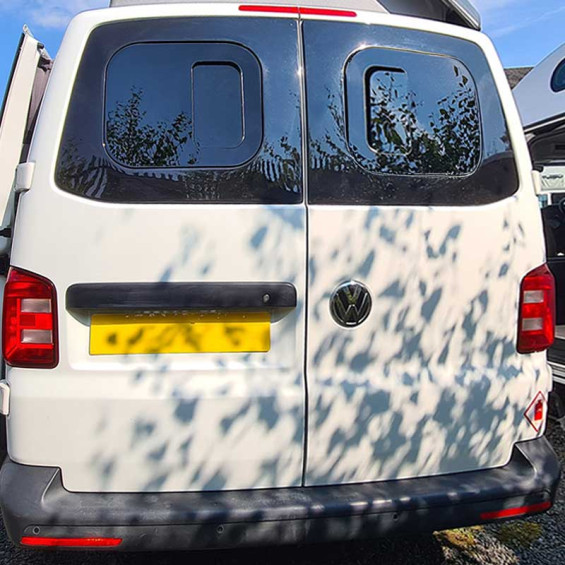 Paneles de fibra de vidrio puertas batientes Volkswagen T5