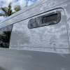 Schiebefenster rechts 780 x 240 mm mit Fliegengitter für Kastenwagen