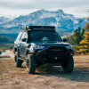 La tienda de techo Equinox plegada