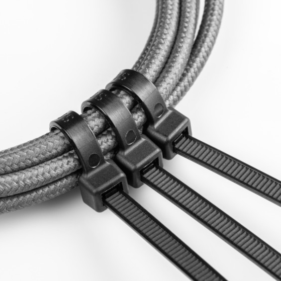 Bridas de plástico para gestión de cables