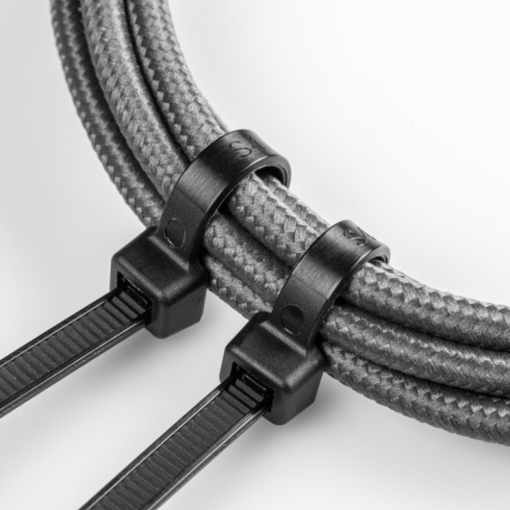 Brida flexible para fijar los cables de la furgoneta