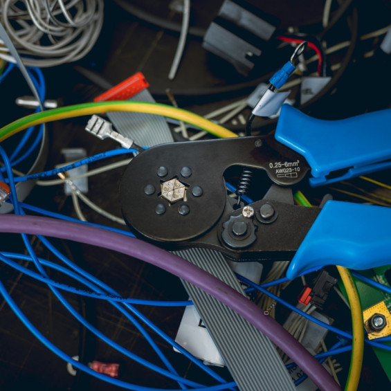 crimping pliers for electrical terminals