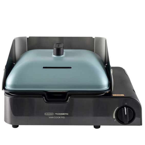 The gas stove for vans with its windshield and cooking dome