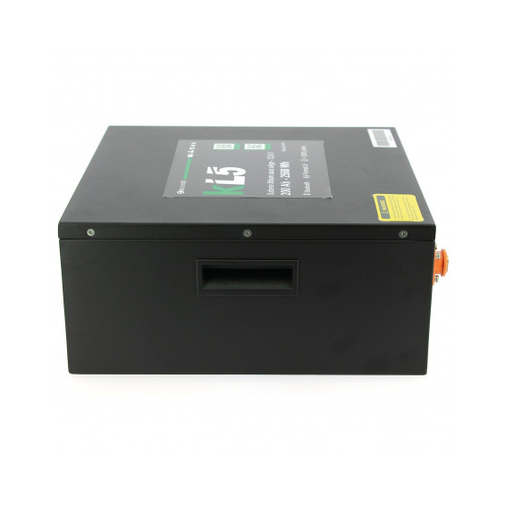 Lithium-Batterie LiFePO4 Koonekt KL5 200Ah Untersitz - Seitenansicht flaches Format schwarzes Metallgehäuse