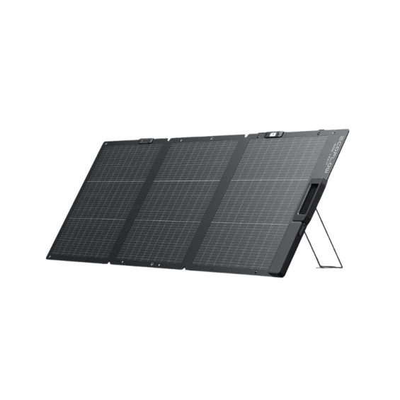 Tragbares Solarmodul EcoFlow 160 W NextGen aufgeklappt, Dreiviertelansicht, auf dem Boden stehend mit verstellbarem integriertem