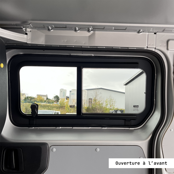 fenêtre coulissante droite finition intérieure vivaro