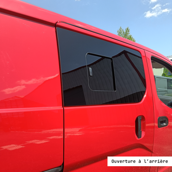 Front right sliding panoramic window NV 200