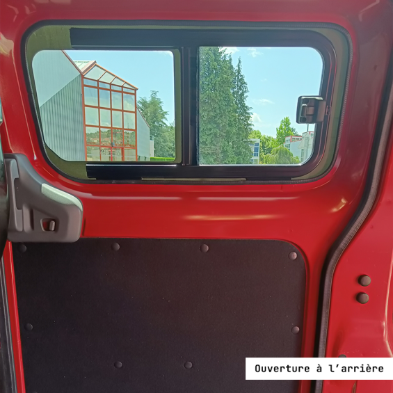finition intérieure vitre coulissante droite nv 200