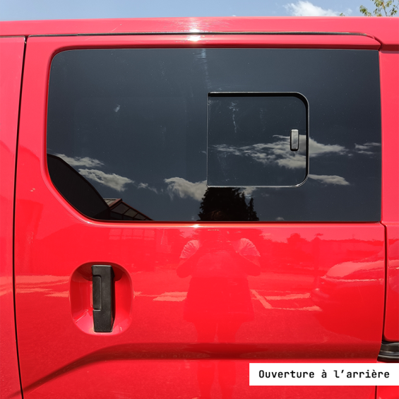 fenêtre coulissante avant gauche nv 200