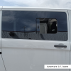 fenêtre latérale coulissante avant droite transit custom avec ouverture à l’avant