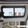 finition intérieure fenêtre latérale coulissante avant droite transit custom