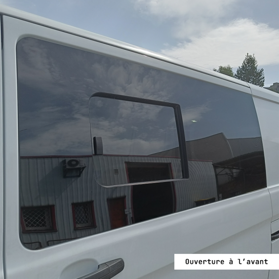 fenêtre latérale coulissante avant gauche custom