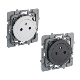 230V-Steckdose mit USB-C-Anschluss 1,5A in Wunschfarbe für Elektroinstallation im ausgebauten Transporter